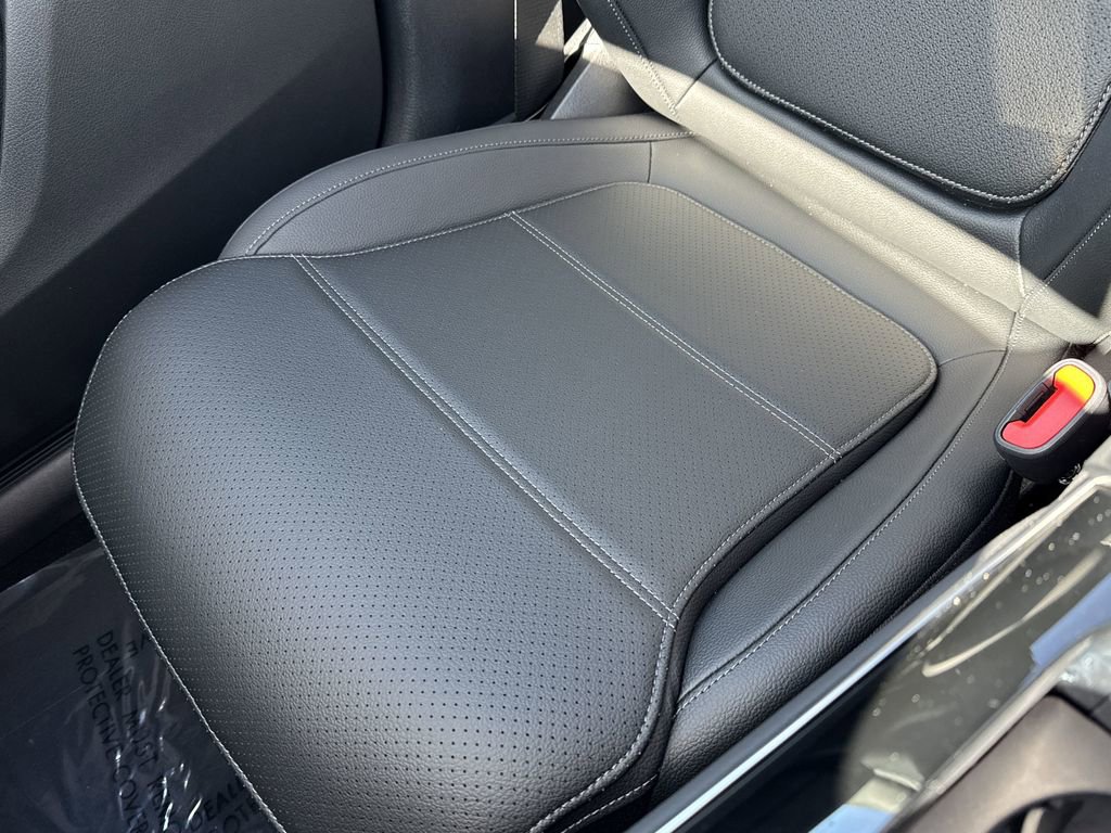 New 2025 Mercedes-Benz GLC 300 4MATIC image 26