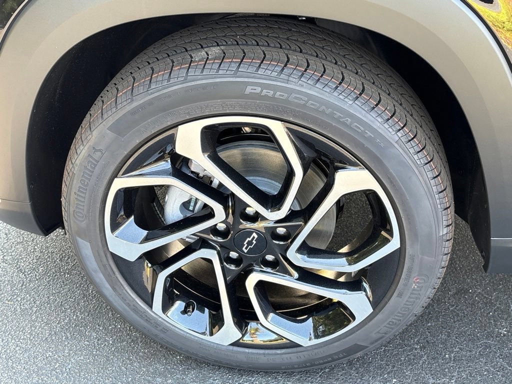 New 2026 Chevrolet Trax RS w/ Sunroof Package FWD image 11