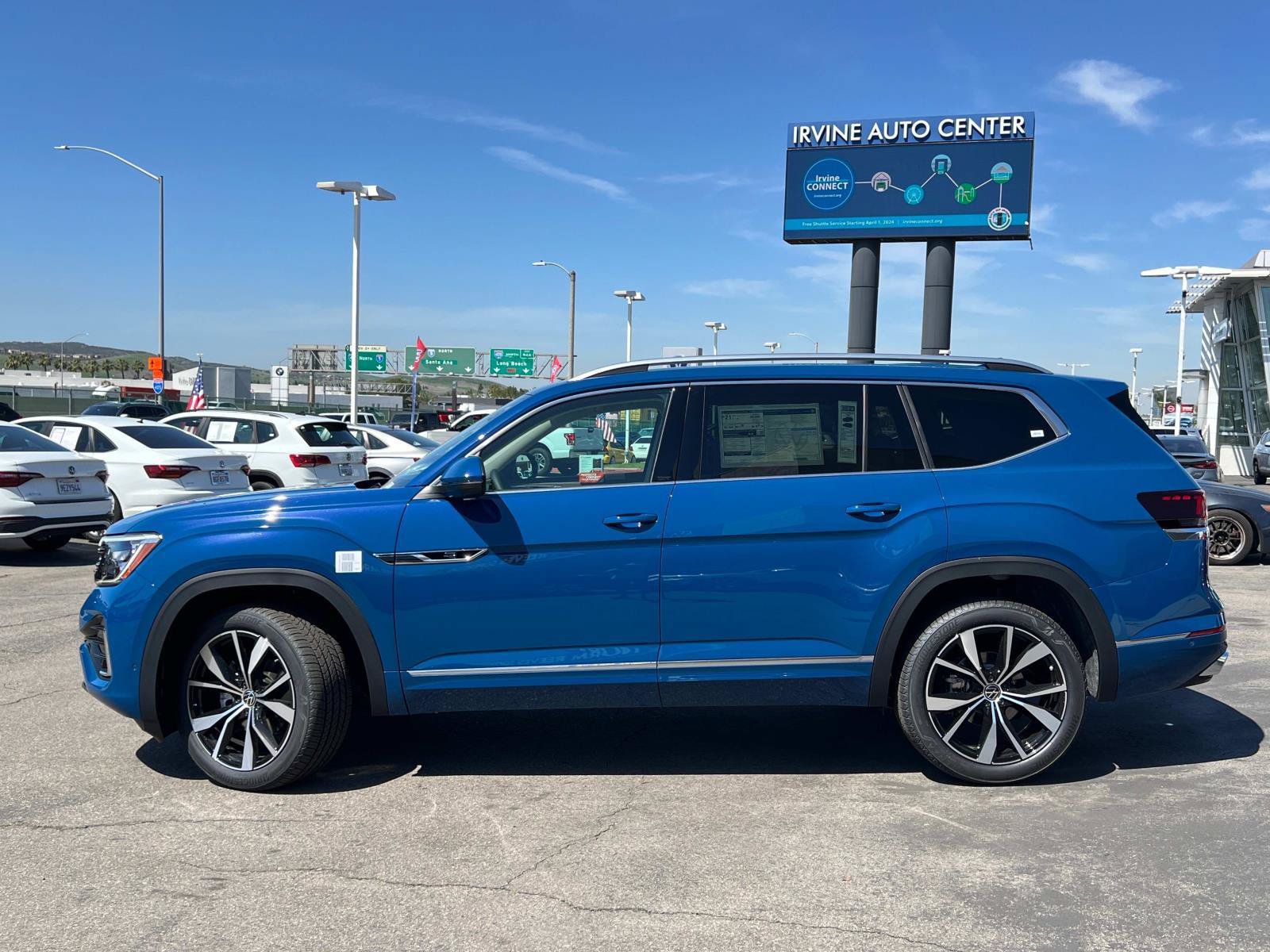 Certified 2025 Volkswagen Atlas SEL Premium R-Line AWD/4WD image 2