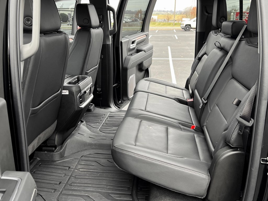 Used 2025 GMC Sierra 2500 Denali image 18