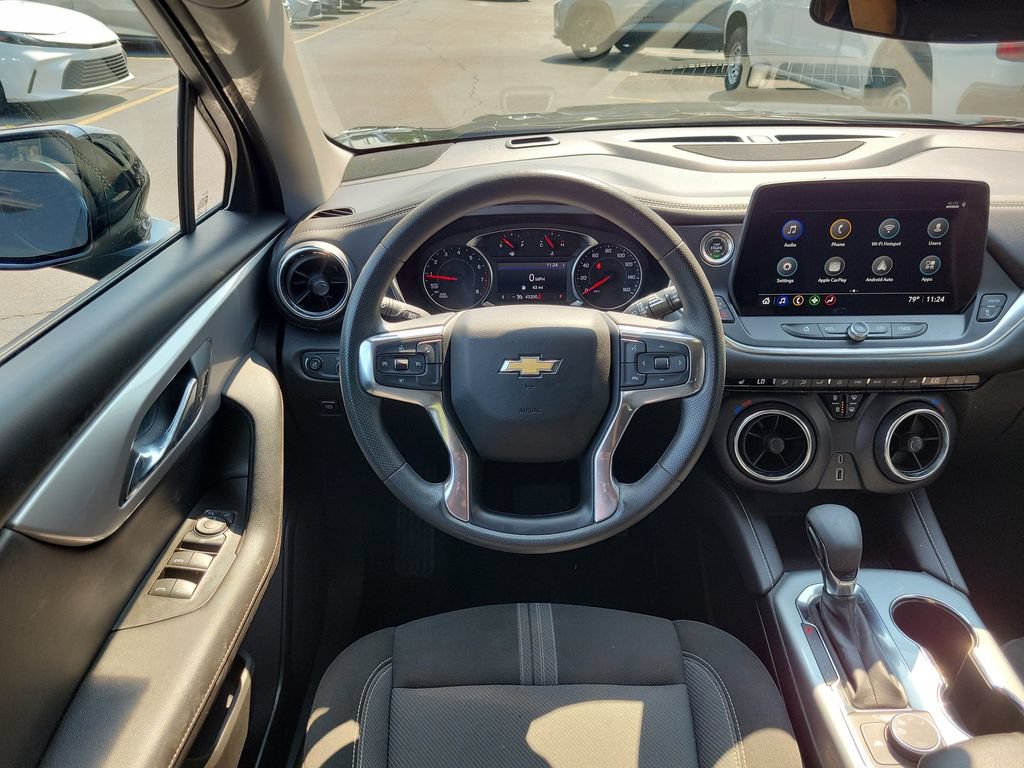 Used 2025 Chevrolet Blazer LT AWD/4WD image 13