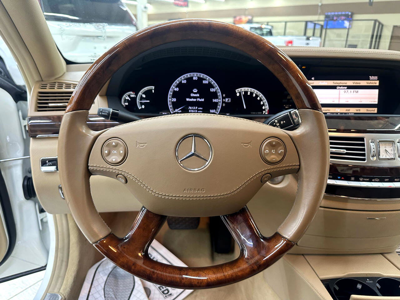 Used 2008 Mercedes-Benz S 550 w/ P3 Pkg image 22