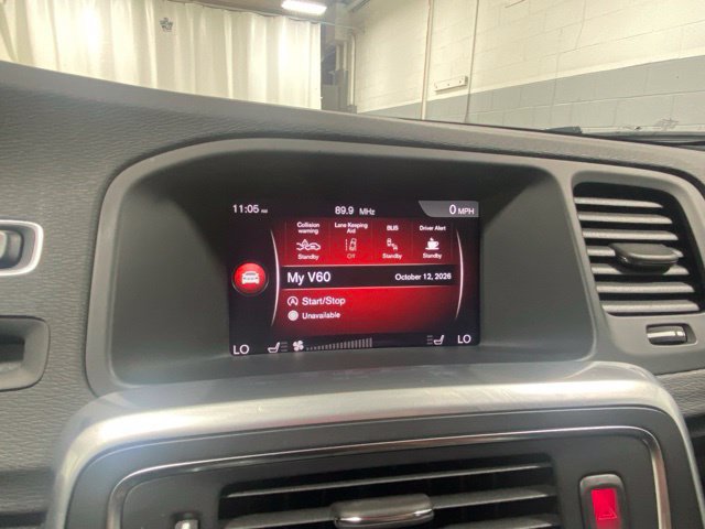 Used 2017 Volvo V60 T6 R-Design Platinum w/ Climate Package AWD/4WD image 23