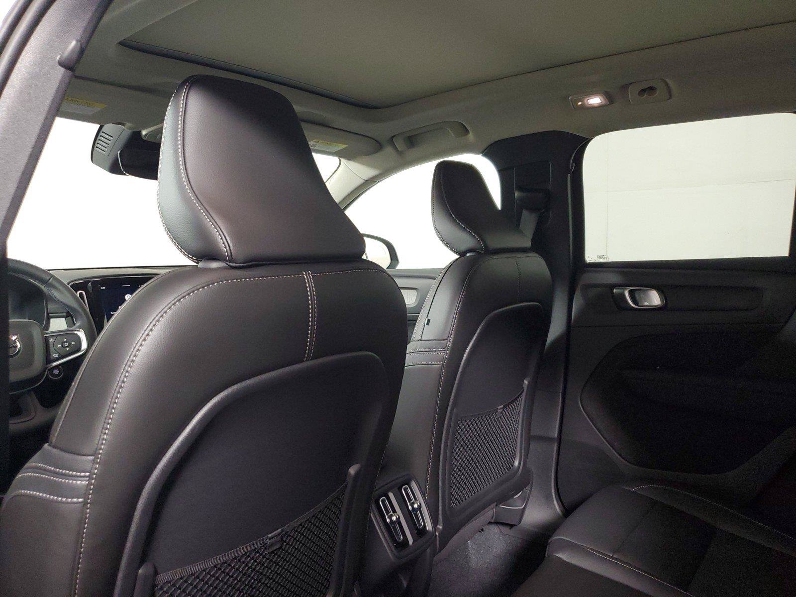 New 2026 Volvo XC40 B4 Core w/ Protection Package Premier FWD image 14