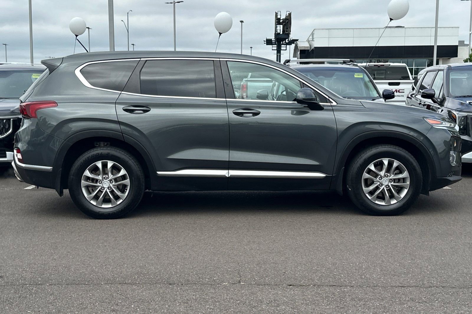 Used 2020 Hyundai Santa Fe SE AWD/4WD image 3
