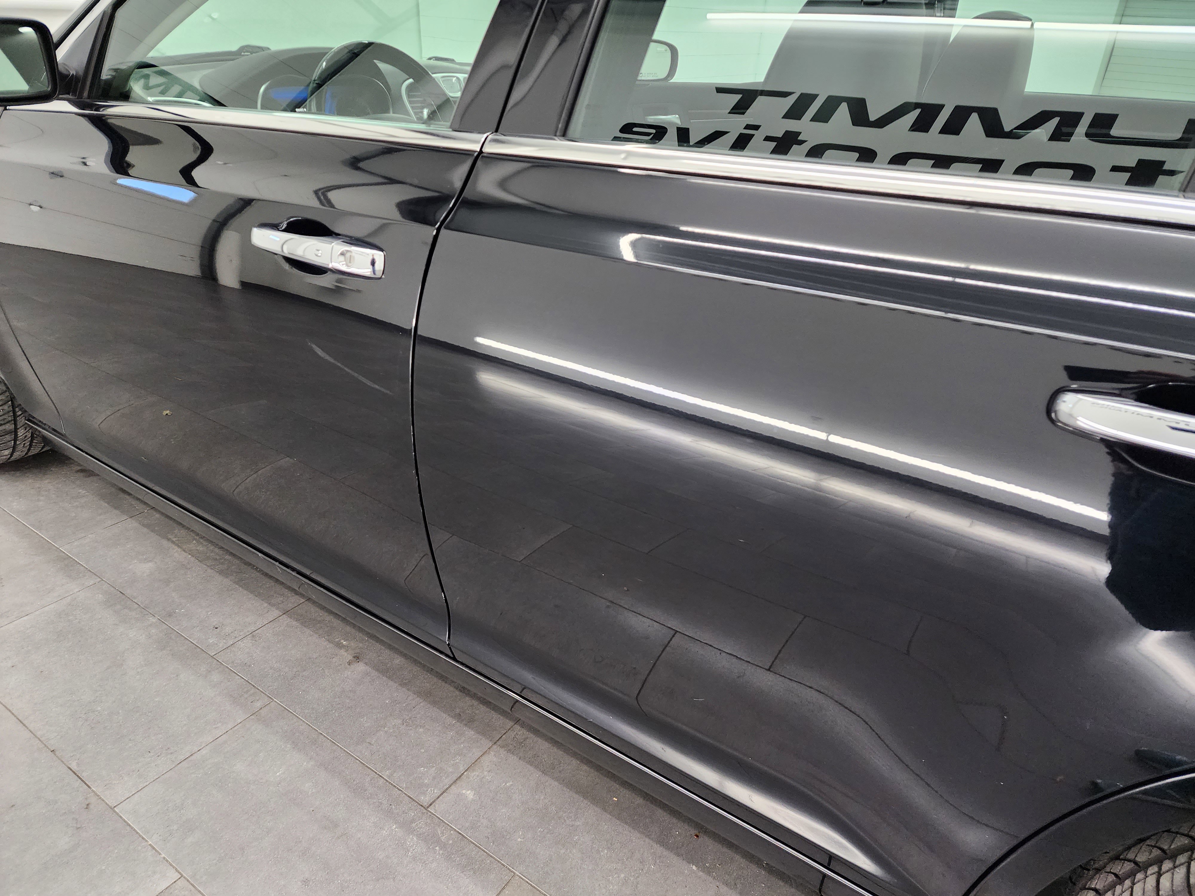 Used 2019 Chrysler 300 Limited image 30
