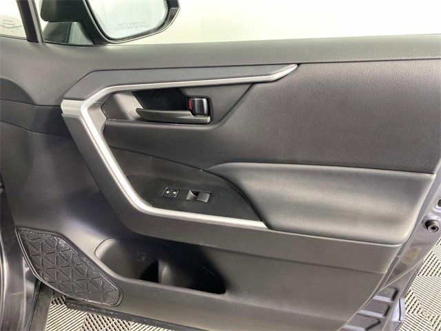 Used 2025 Toyota RAV4 LE image 21