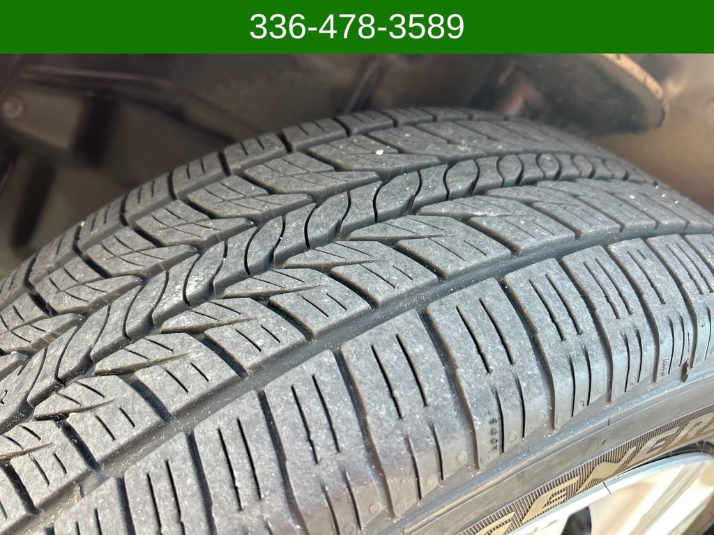 Used 2013 Toyota Corolla LE image 25