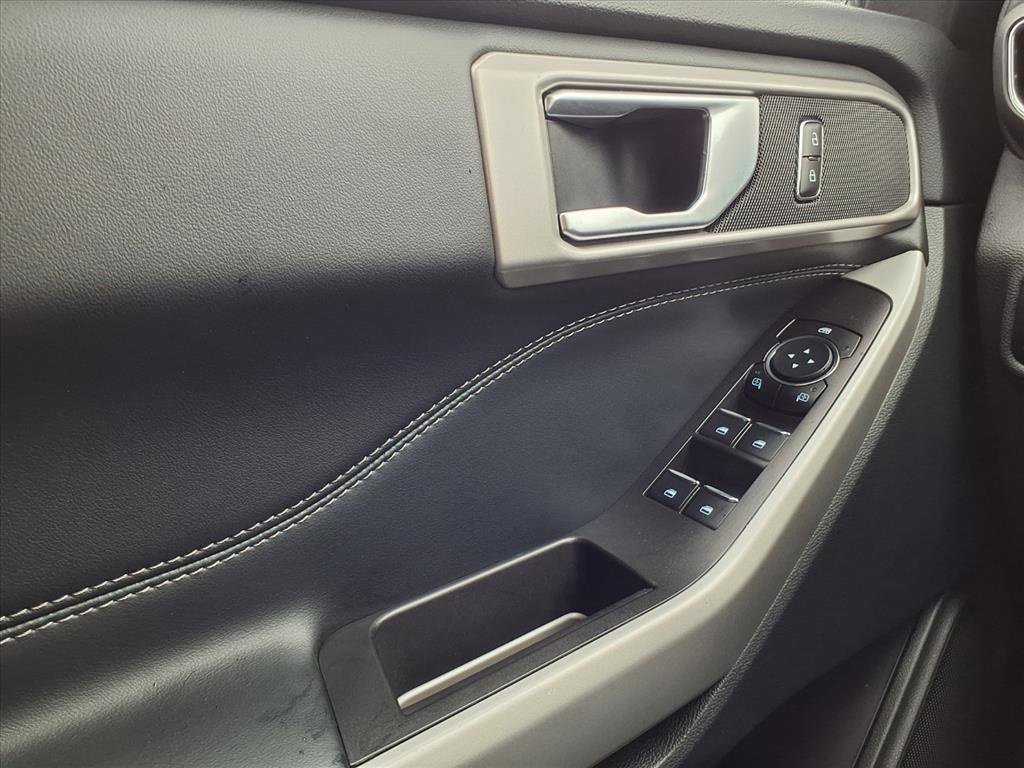 Used 2023 Ford Explorer XLT w/ Equipment Group 202A image 20