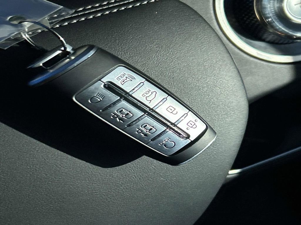 Used 2025 Genesis GV70 3.5T Sport w/ Sport Advanced Package image 38