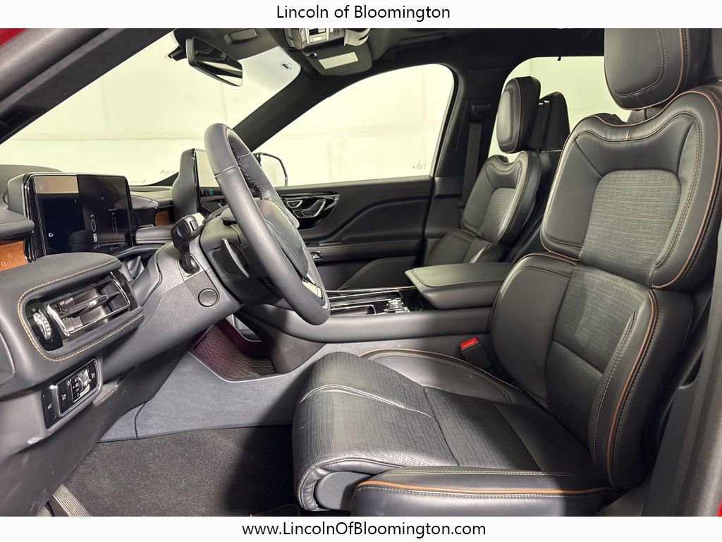 New 2025 Lincoln Aviator Black Label w/ Black Label Special Edition image 27