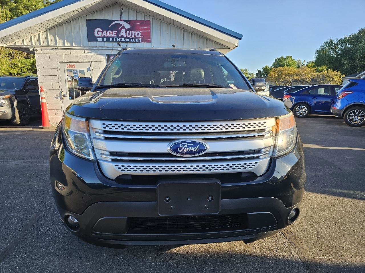 Used 2013 Ford Explorer XLT FWD image 3