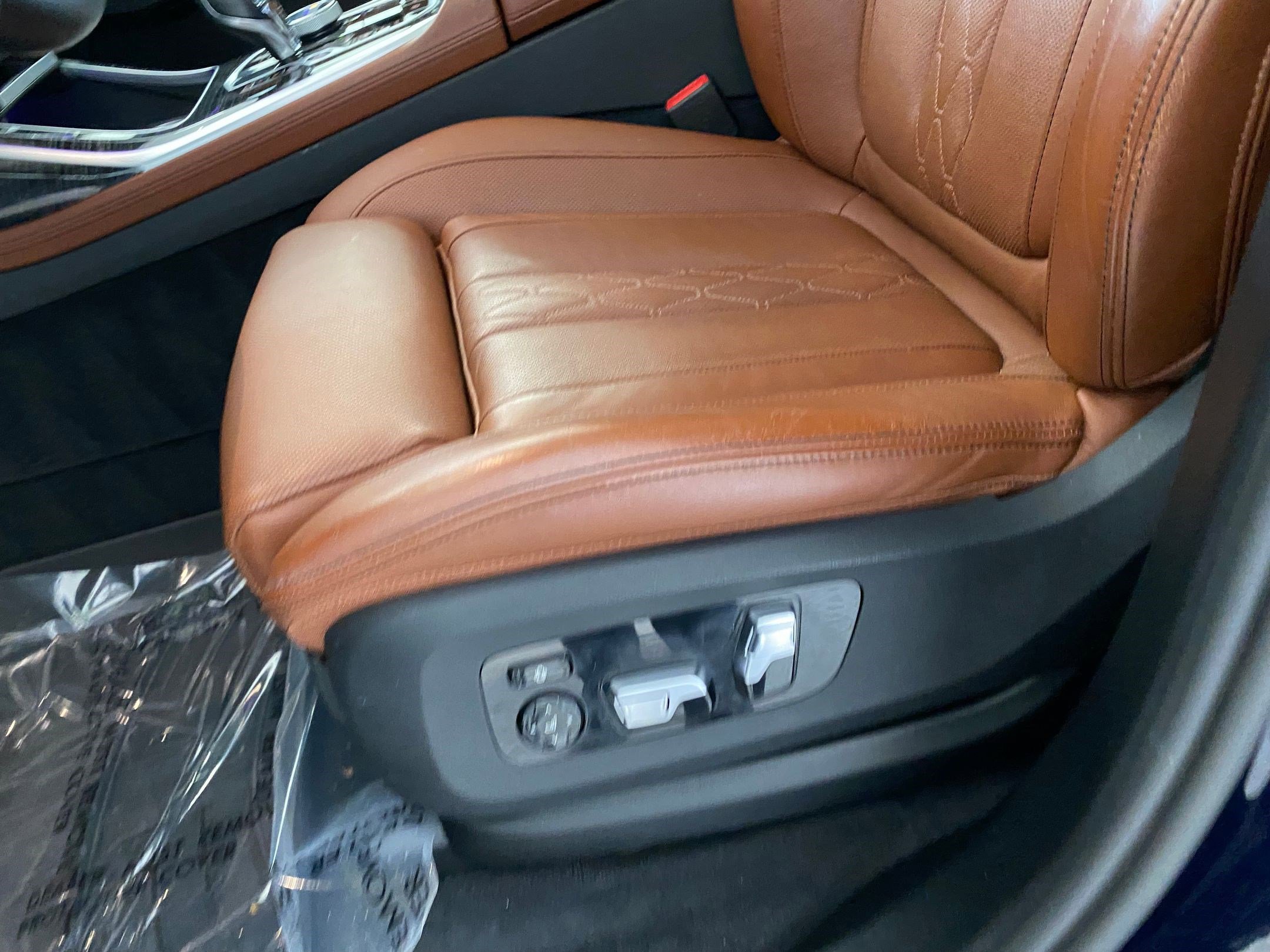 Used 2022 BMW X7 M50i w/ Dynamic Handling Package image 12