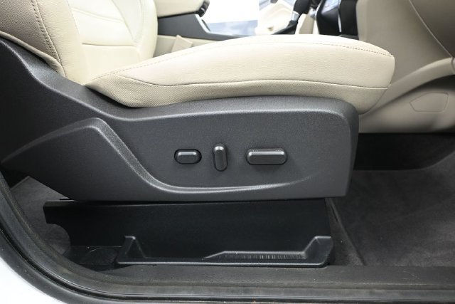 Used 2018 Ford Escape Titanium AWD/4WD image 39