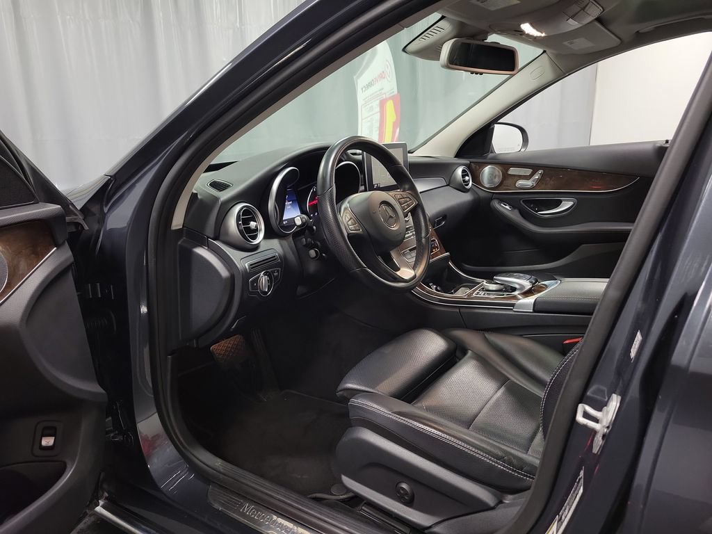 Used 2016 Mercedes-Benz C 300 4MATIC Sedan image 13
