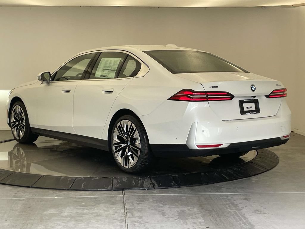 New 2027 BMW 530i xDrive AWD/4WD image 3