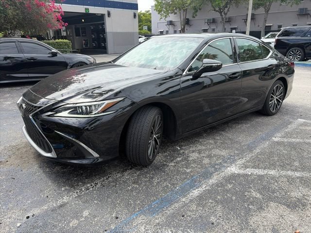 Used 2024 Lexus ES 350 w/ Premium Package FWD image 6