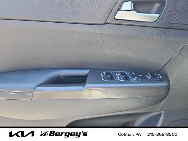 Used 2020 Kia Sportage LX w/ LX Popular Package AWD/4WD image 14