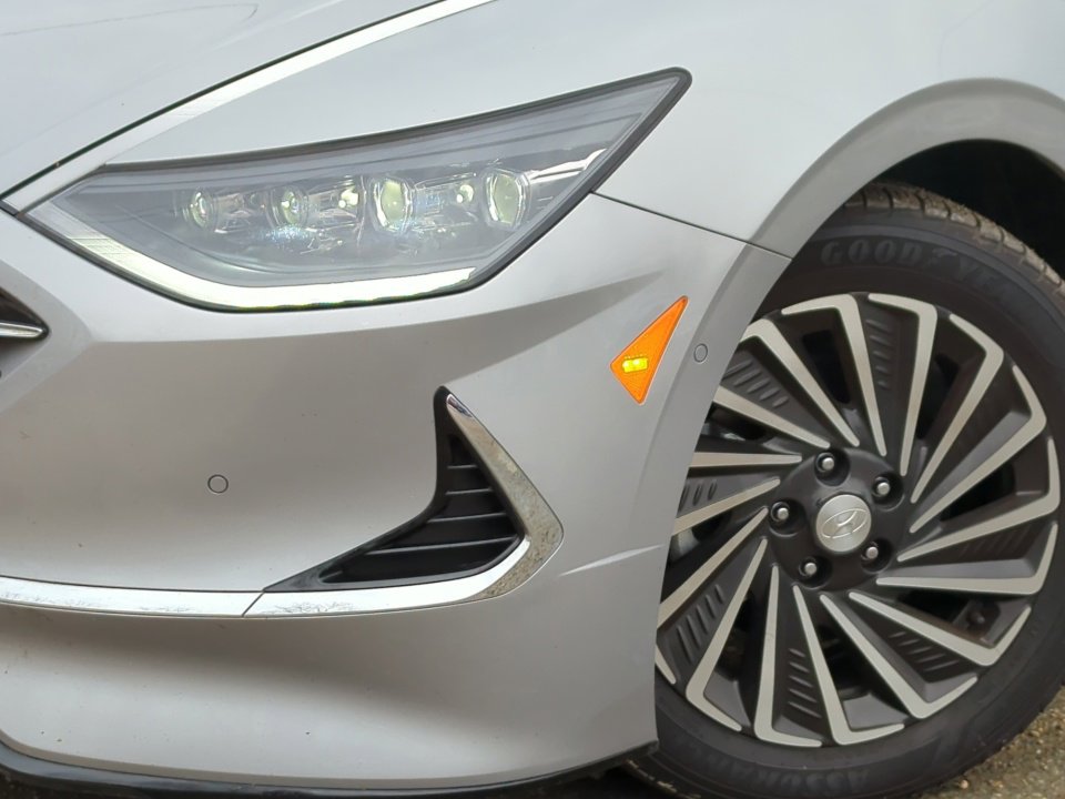 Certified 2023 Hyundai Sonata Limited w/ Cargo Package image 22