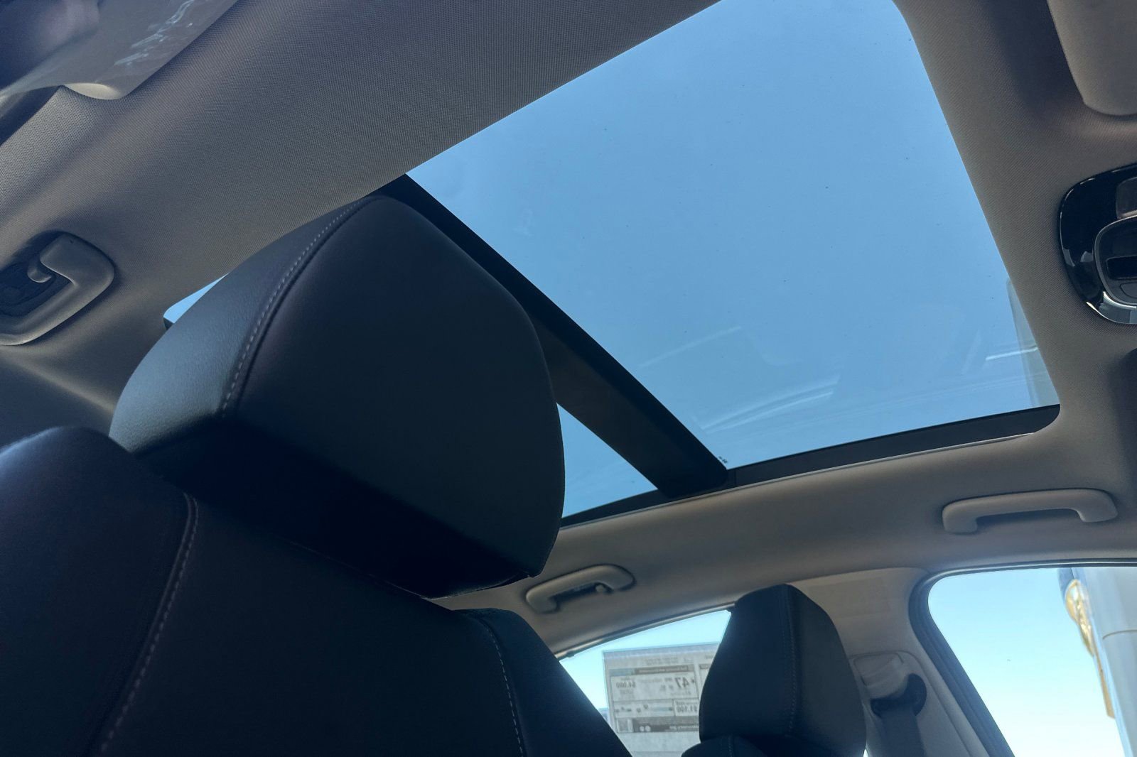 New 2025 Hyundai Sonata Limited image 16