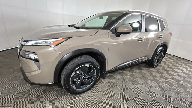 Used 2024 Nissan Rogue SV w/ SV Premium Package AWD/4WD image 6