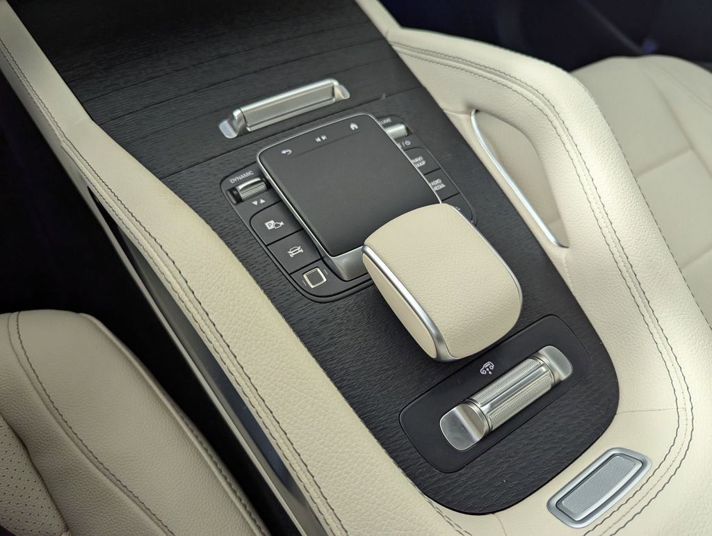 Used 2025 Mercedes-Benz GLS 450 4MATIC image 8