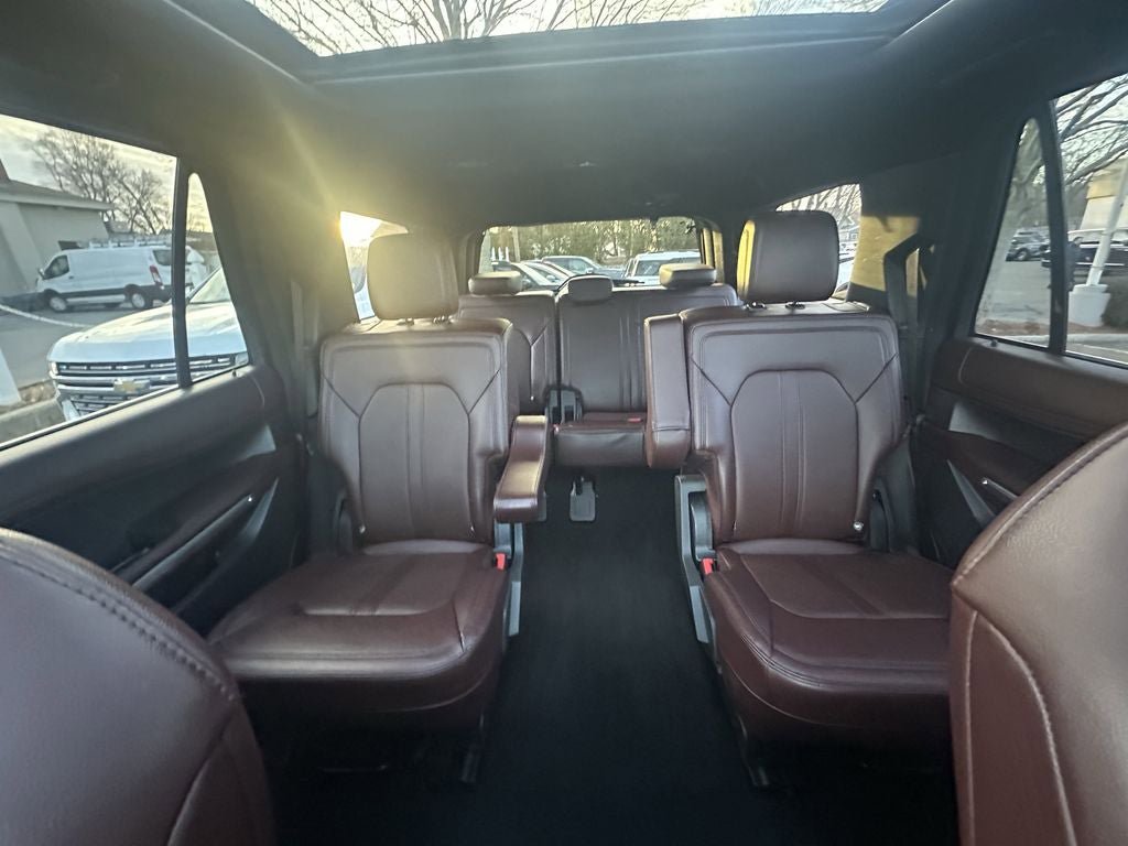 Used 2024 Ford Expedition Limited image 24