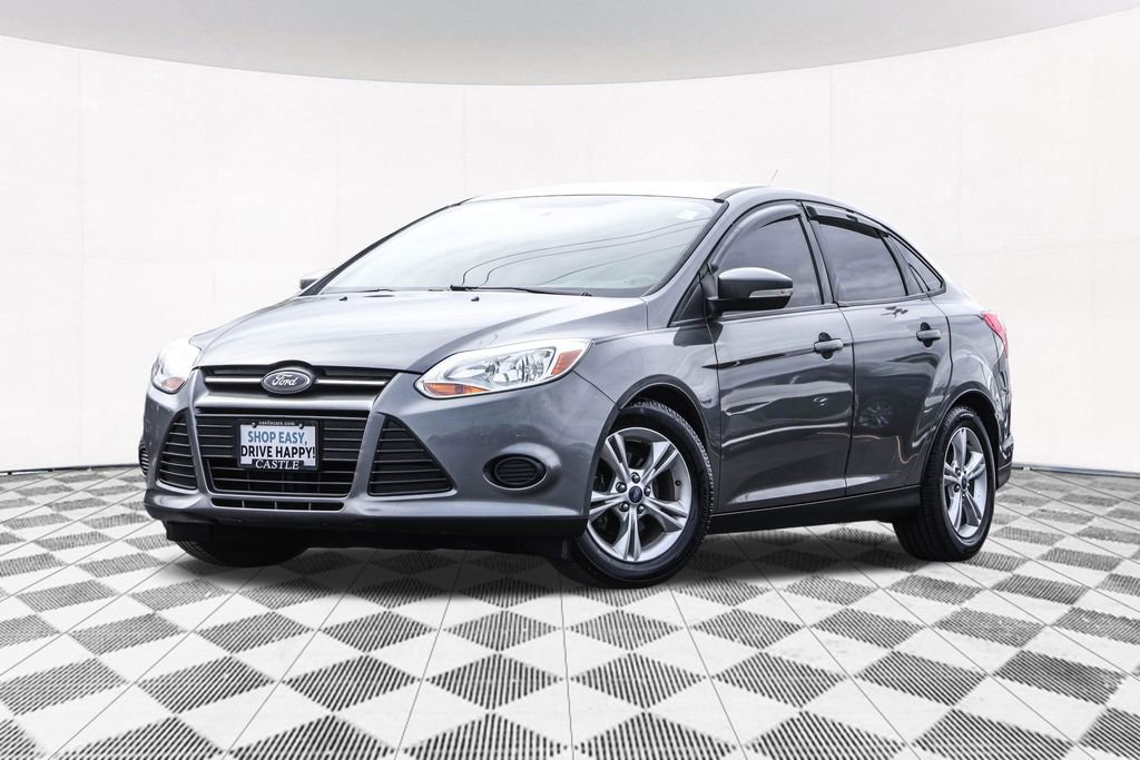 Used 2014 Ford Focus SE FWD image 2