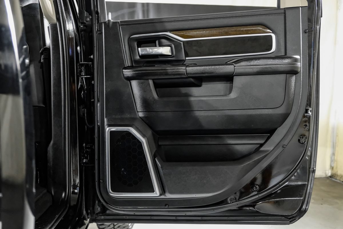Used 2023 RAM 3500 Laramie AWD/4WD image 38