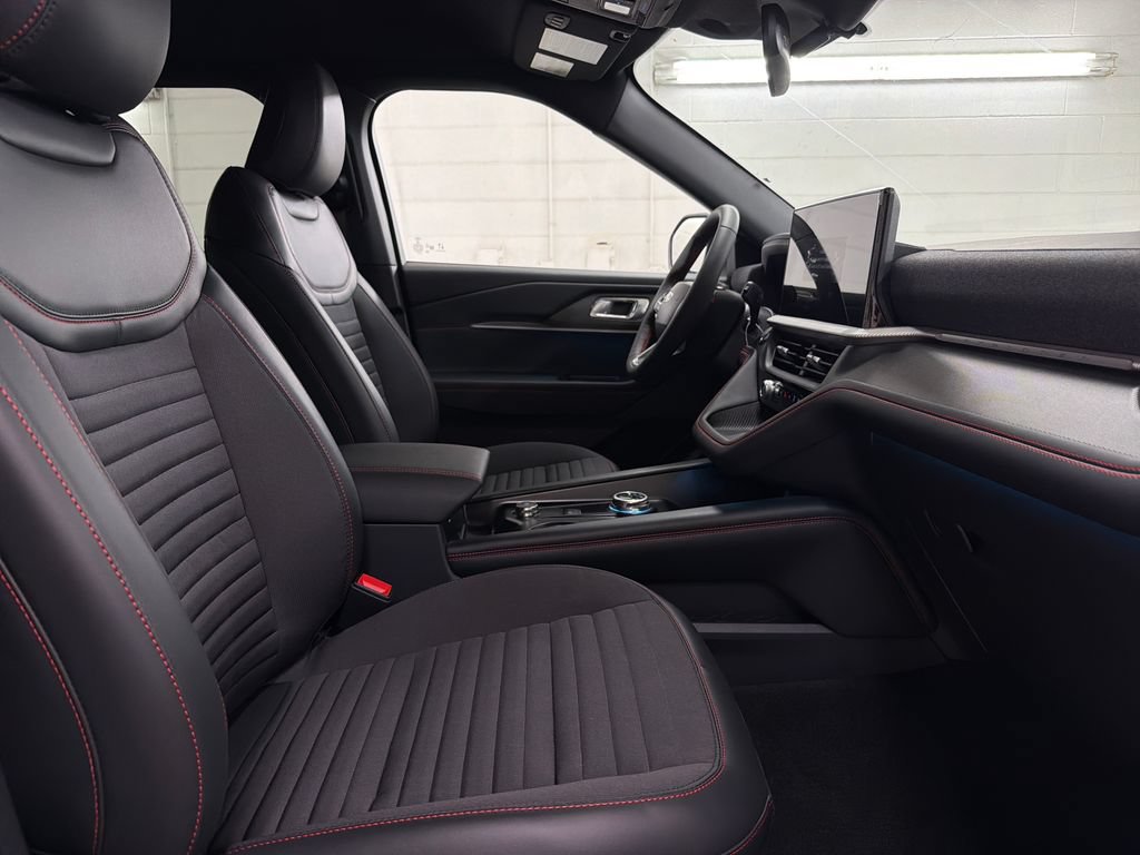 New 2026 Ford Explorer ST-Line w/ ST-Line Street Pack RWD image 28