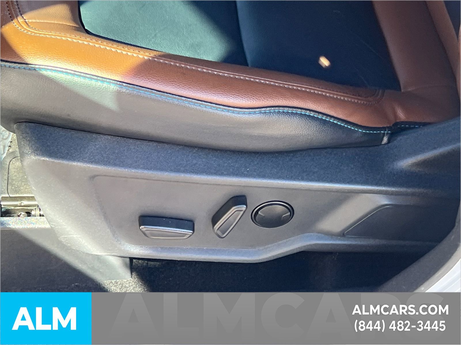 Used 2023 Ford Bronco Outer Banks image 11