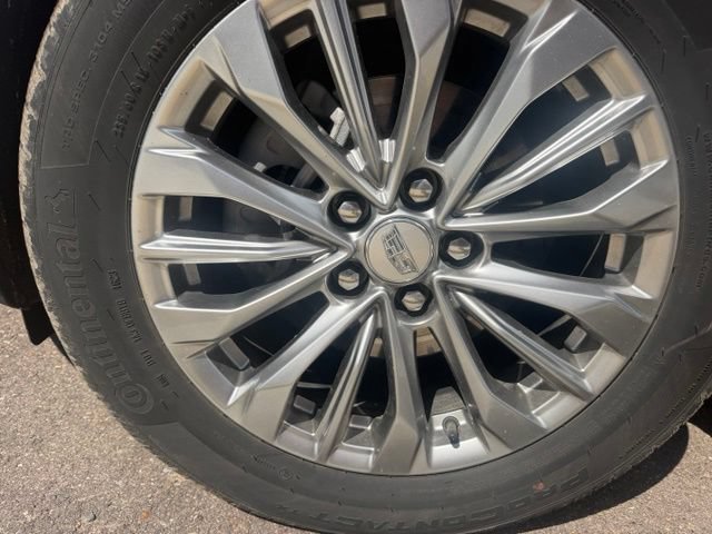 Used 2024 Cadillac XT4 Premium Luxury AWD/4WD image 12