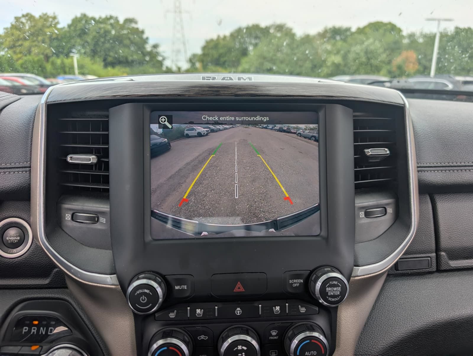 Used 2020 RAM 1500 Laramie AWD/4WD image 25