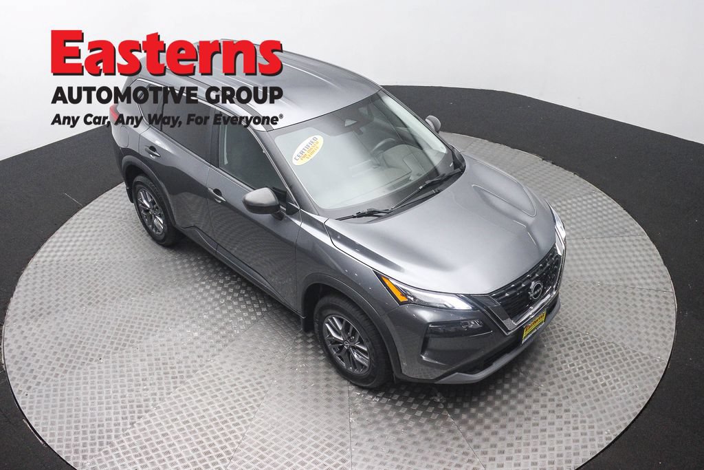 Used 2023 Nissan Rogue S AWD/4WD image 3