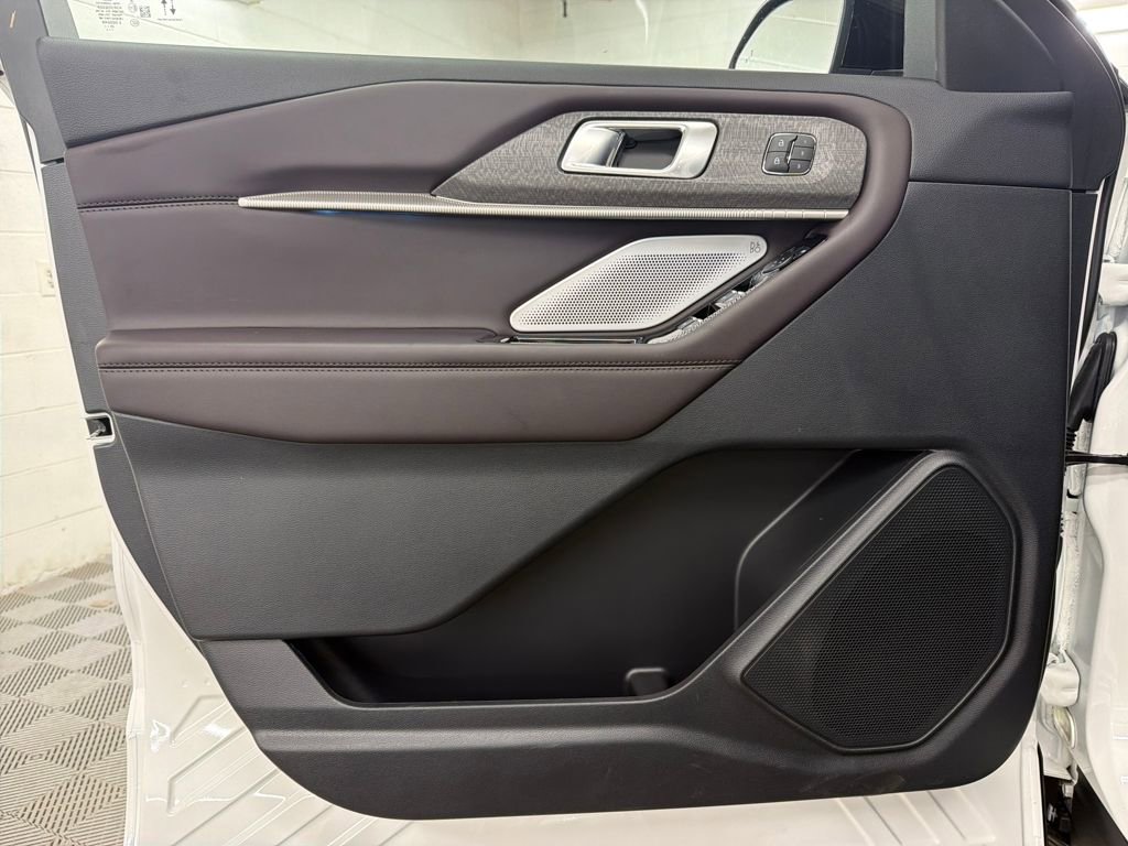 New 2026 Ford Explorer Platinum image 17