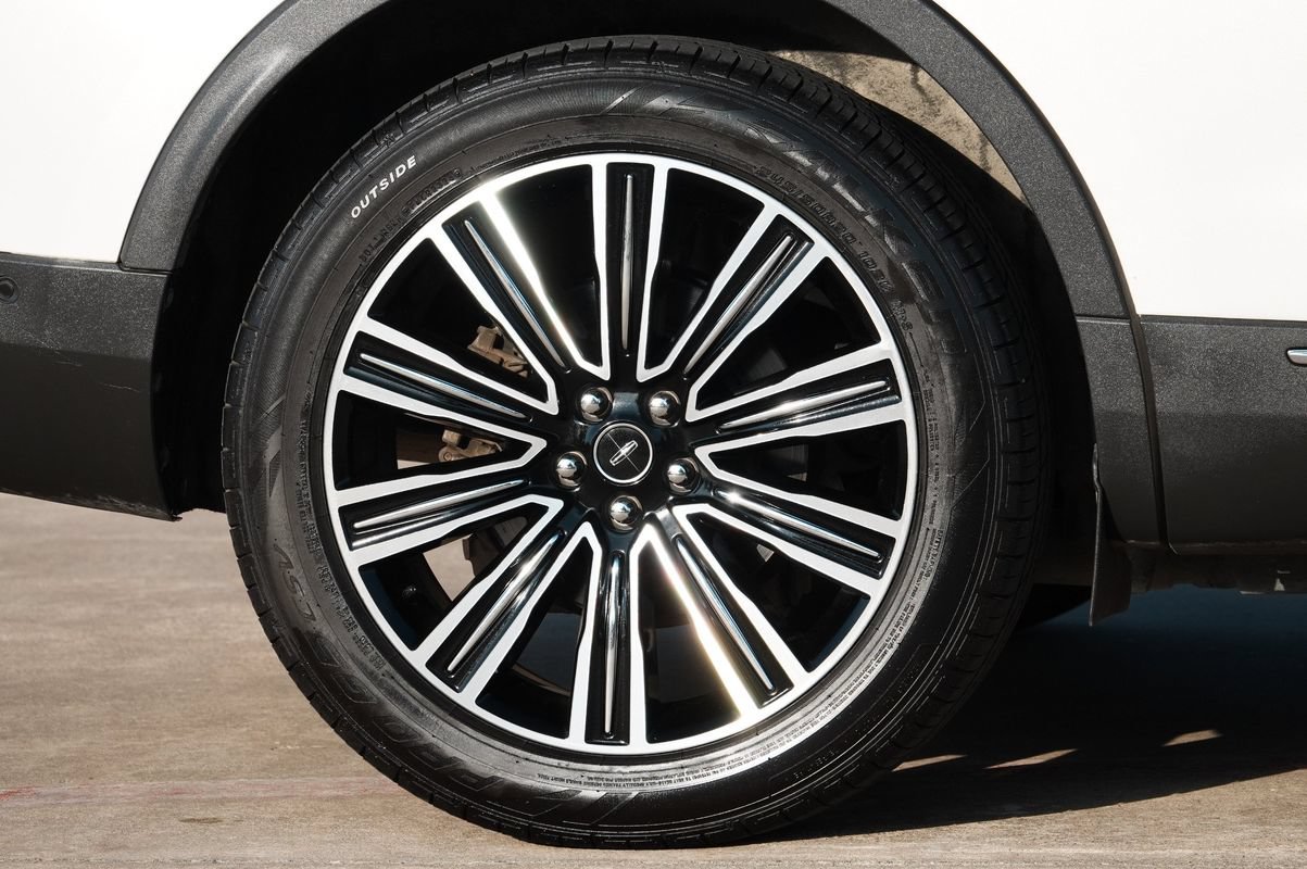 Used 2017 Lincoln MKX Black Label AWD/4WD image 30