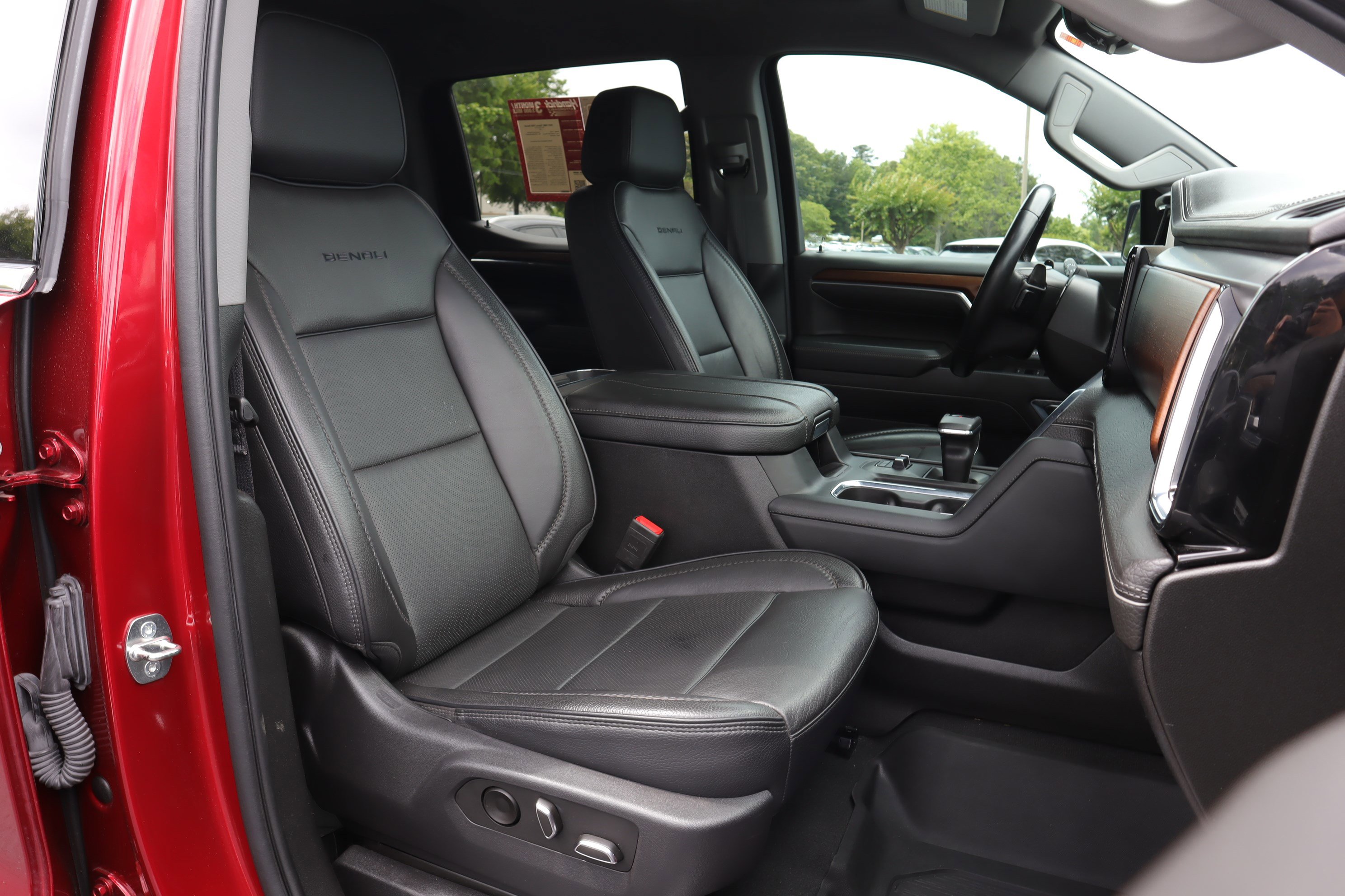 Used 2023 GMC Sierra 1500 Denali w/ Technology Package AWD/4WD image 28