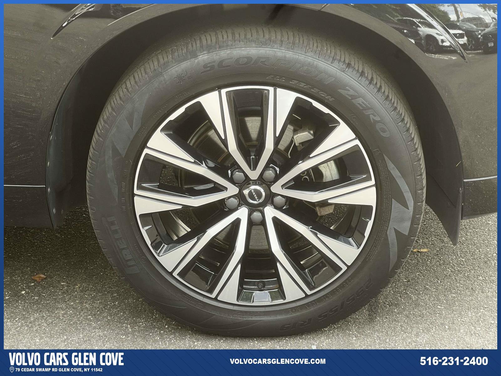 Used 2024 Volvo XC60 B5 Core w/ Protection Package Premier AWD/4WD image 7