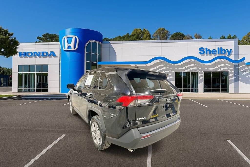 Used 2024 Toyota RAV4 XLE image 6