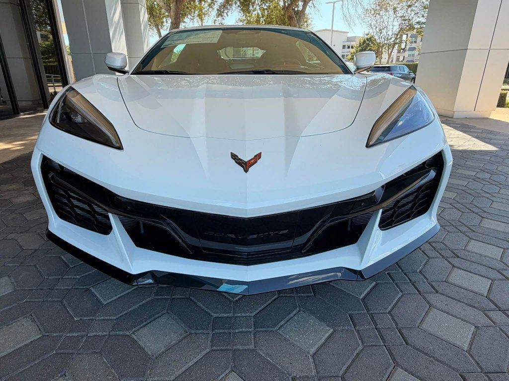 New 2027 Chevrolet Corvette Grand Sport w/ Z52 Sport Performance Package RWD image 4