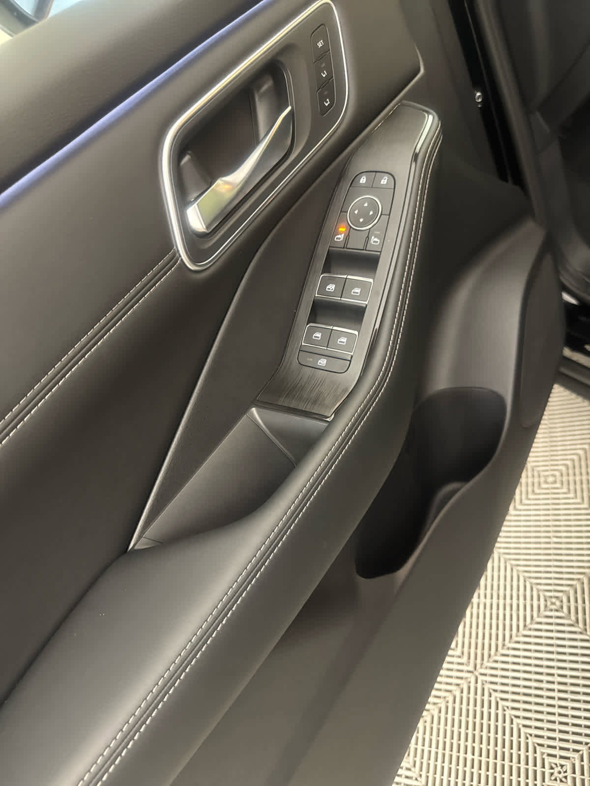 New 2026 Nissan Rogue Platinum w/ Platinum Premium Package image 15