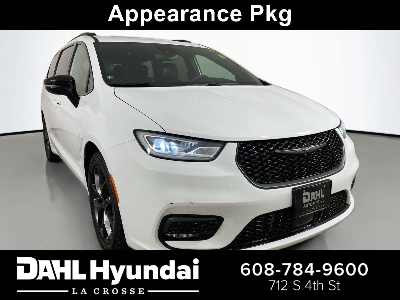 Used 2025 Chrysler Pacifica Limited