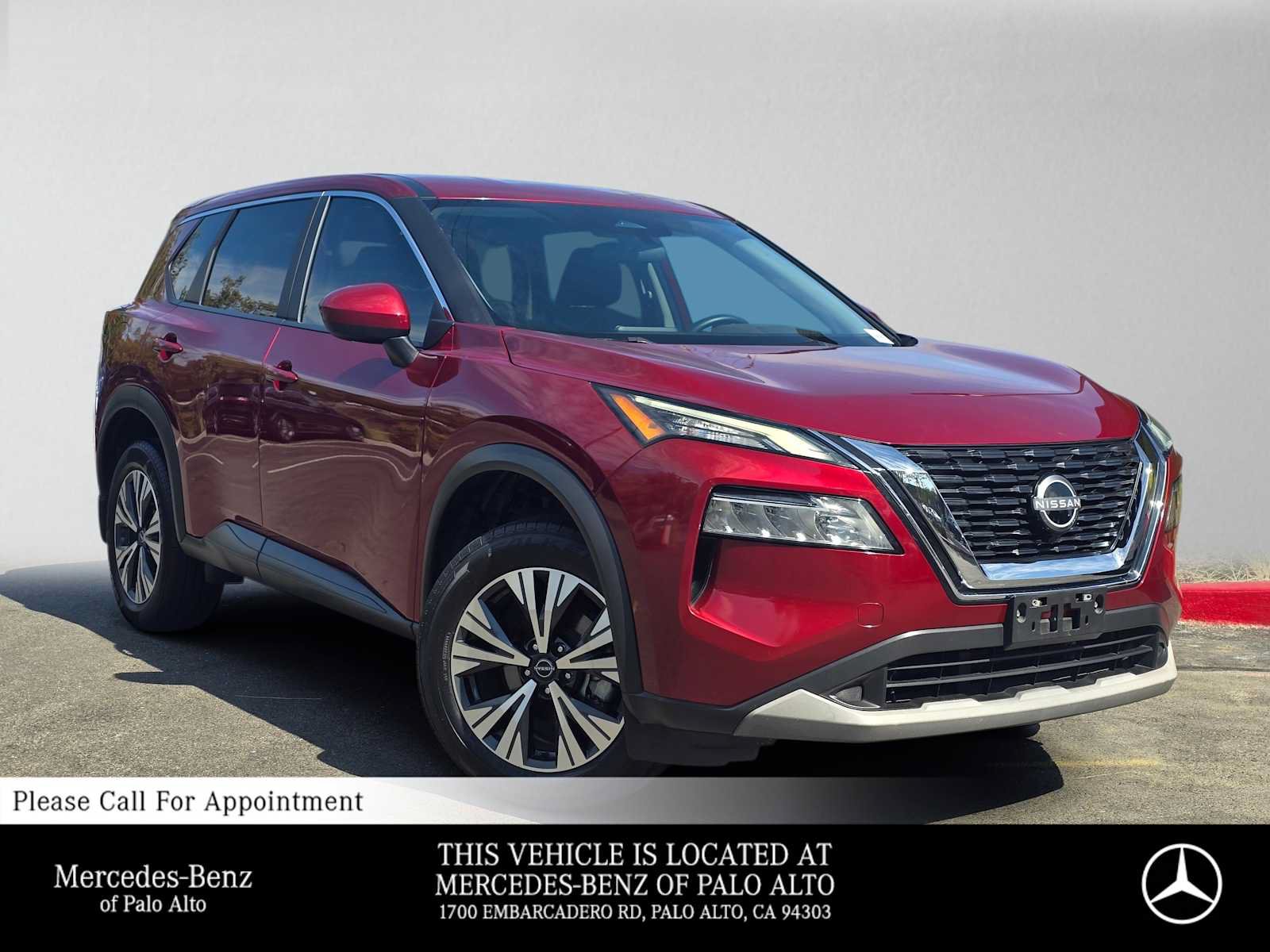 Used 2023 Nissan Rogue SV FWD image 1