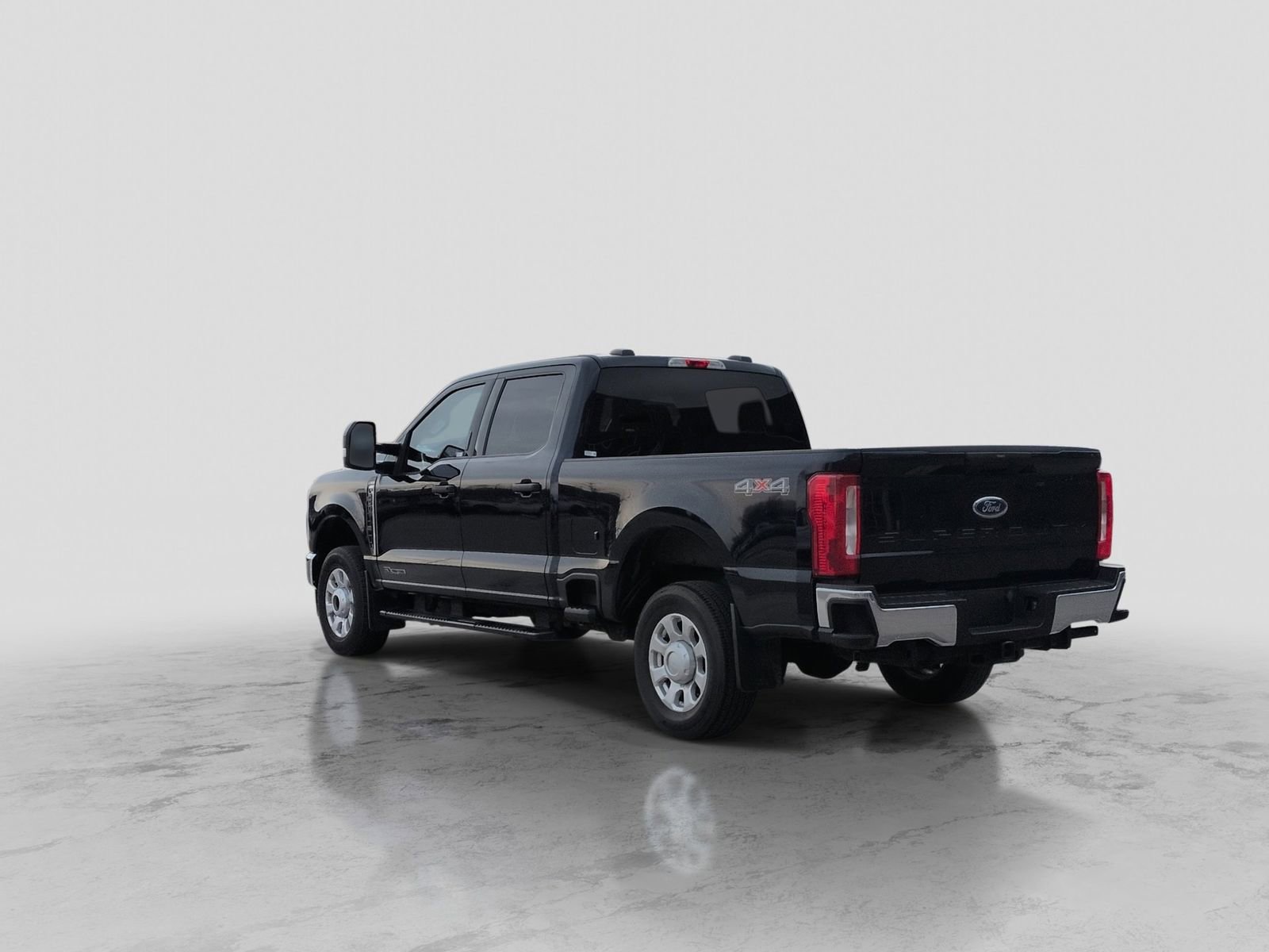 Certified 2023 Ford F250 XLT AWD/4WD image 5