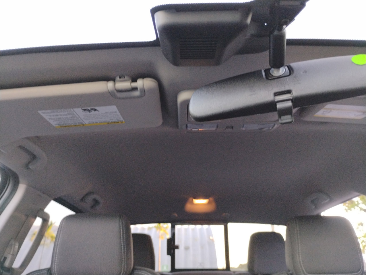 Used 2025 Nissan Frontier SV w/ SV Convenience Package image 17