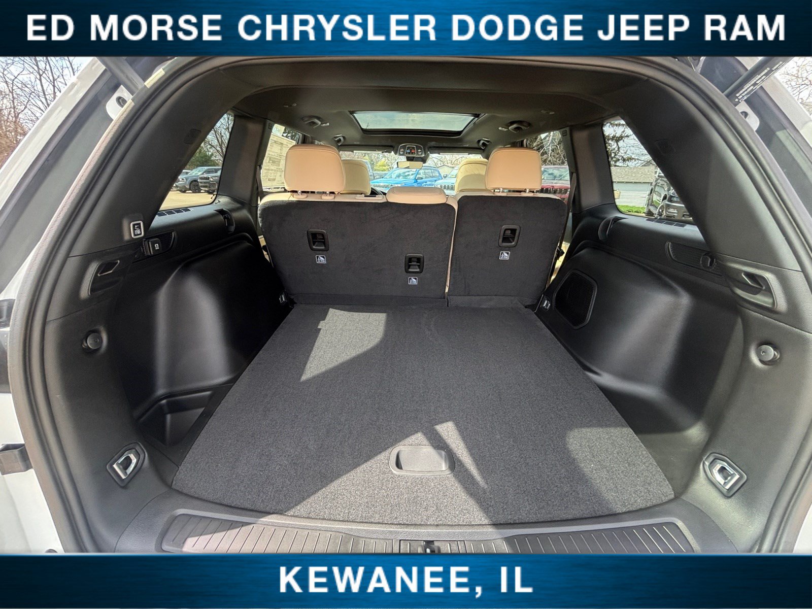 New 2026 Jeep Grand Cherokee Limited w/ Limited Altitude Package AWD/4WD image 19