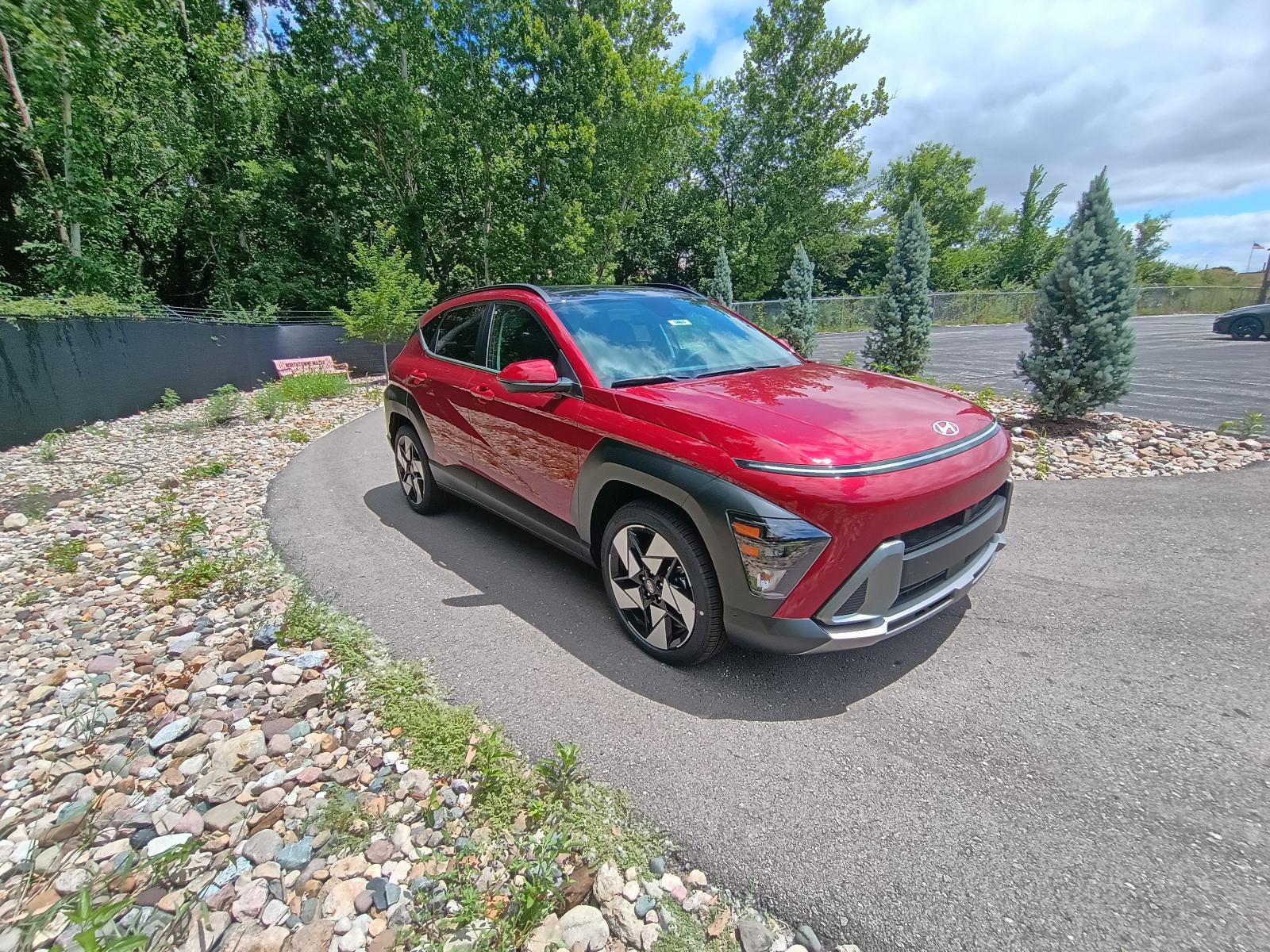 New 2026 Hyundai Kona Limited FWD image 7