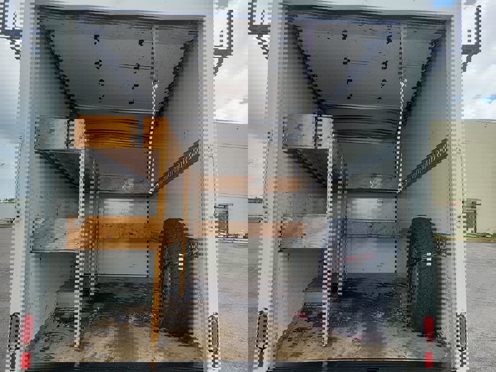 Used 2023 GMC Savana 3500 w/ Power Convenience Package image 6