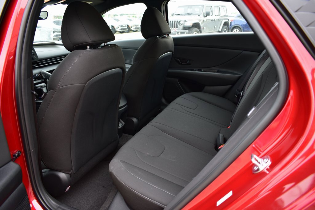 New 2025 Hyundai Elantra Sport image 18