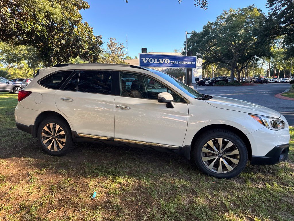 Used 2017 Subaru Outback 2.5i Touring w/ Popular Package #5A AWD/4WD image 8